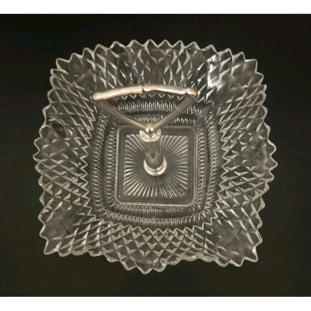 Vintage‎ INDIANA GLASS Diamond Point Pressed Ruffle Edges Candy Dish with Handle